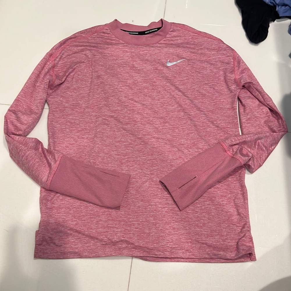 Nike top